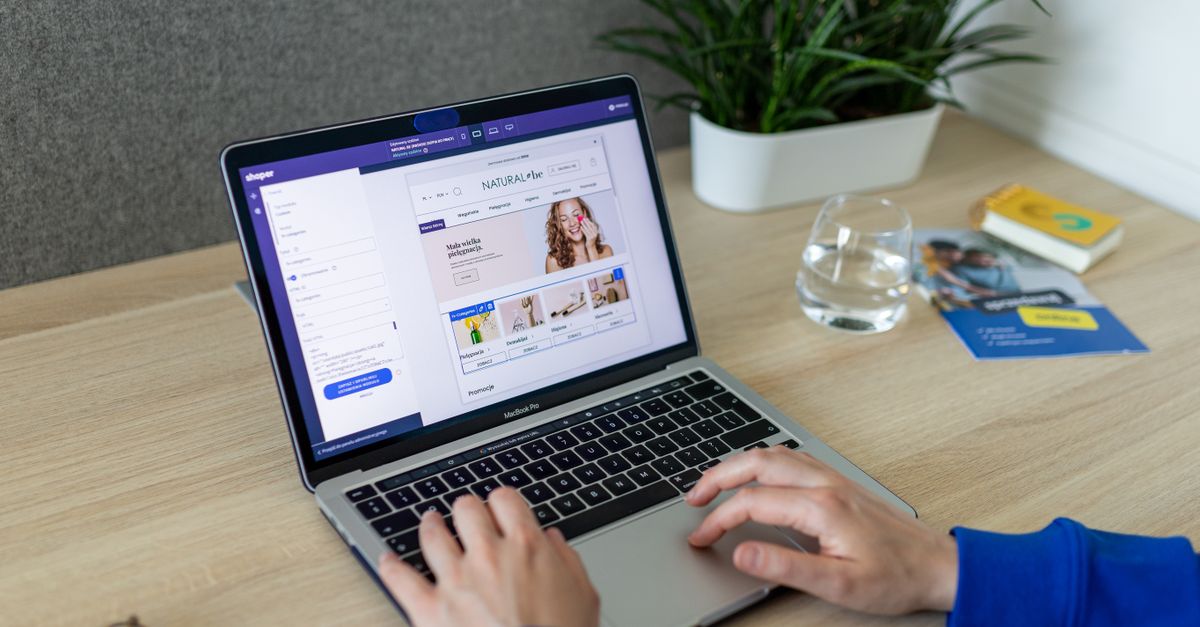 E-commerce project dashboard